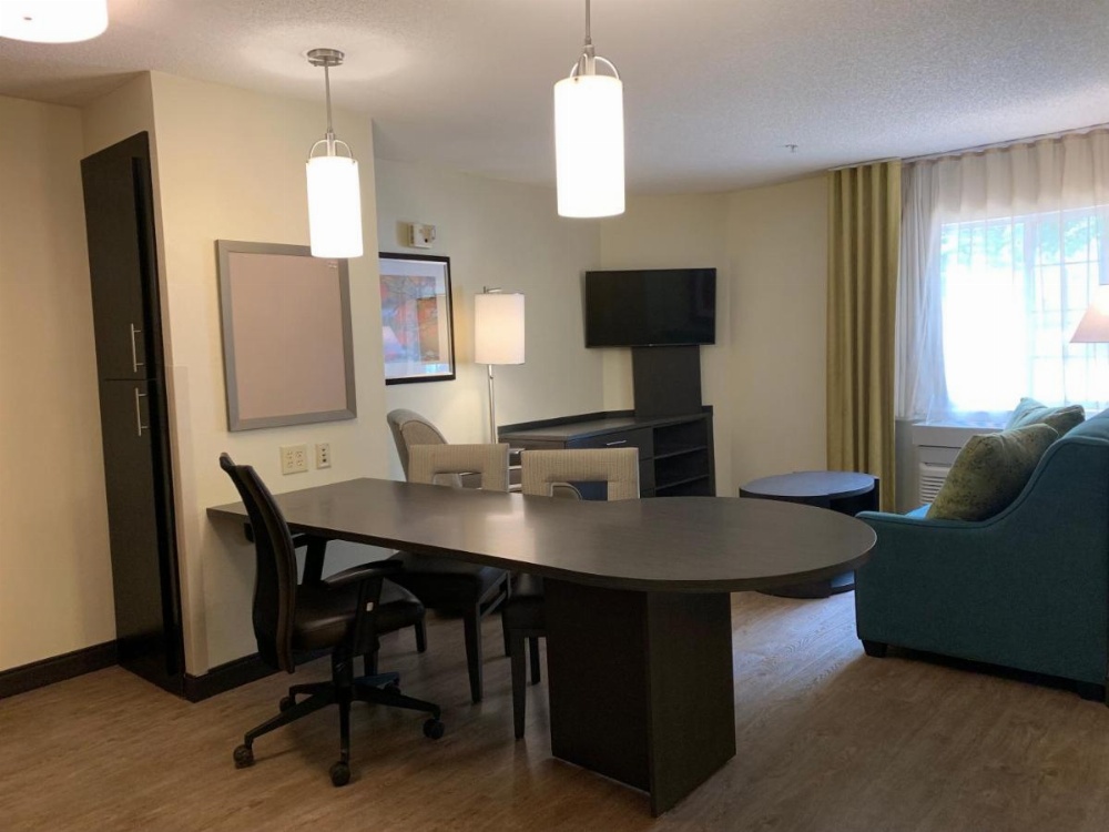 Candlewood Suites Raleigh Crabtree Image 18