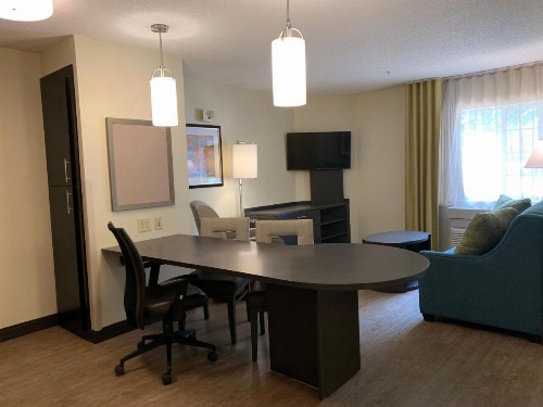 Candlewood Suites Raleigh Crabtree image 18