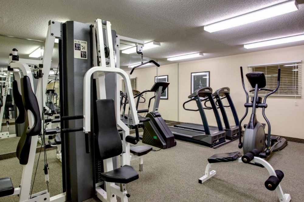 Candlewood Suites Raleigh Crabtree Image 22