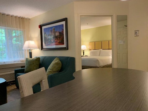 Candlewood Suites Raleigh Crabtree image 32