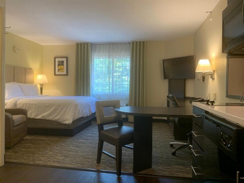 Candlewood Suites Raleigh Crabtree image 41