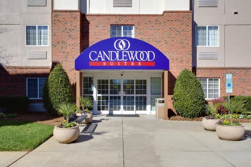 Candlewood Suites Raleigh Crabtree image 8